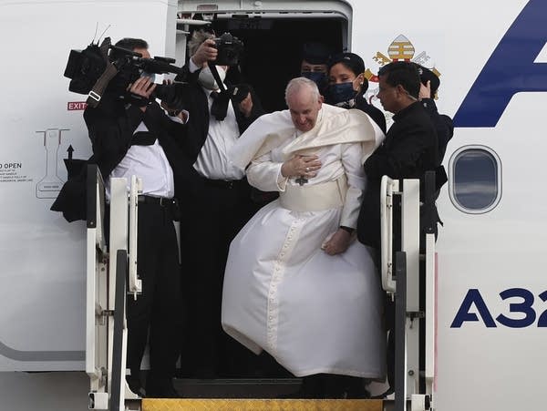 Pope Francis Calls on Christians and People of Good Will to Welcome Migrants