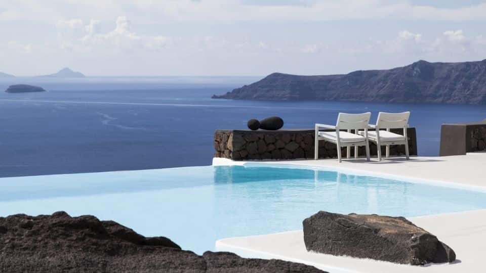 Enjoy a Romantic Escape on the Traditional Greek Island of Santorini