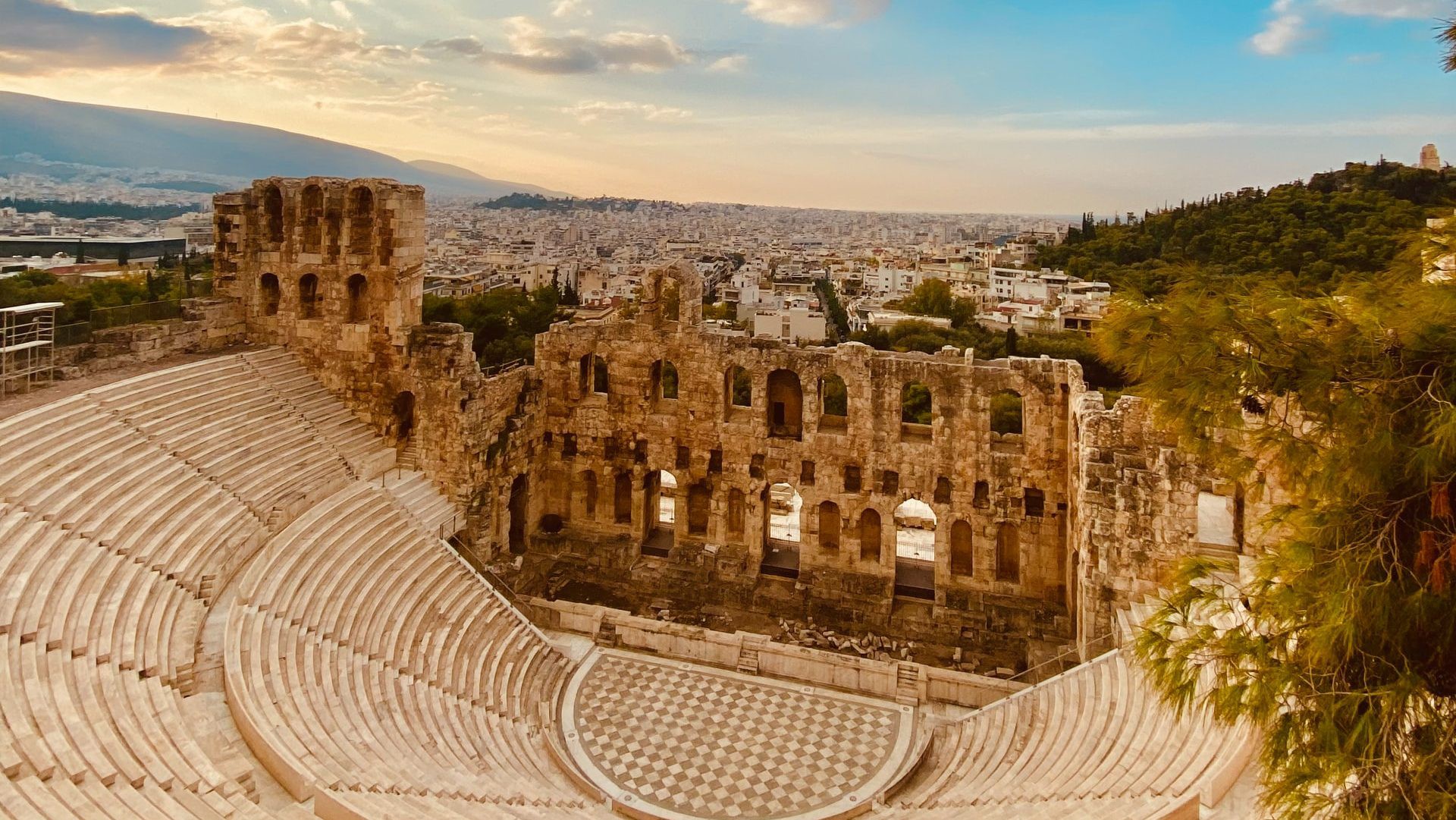7 Reasons to Visit Athens at Least Once in a Lifetime: